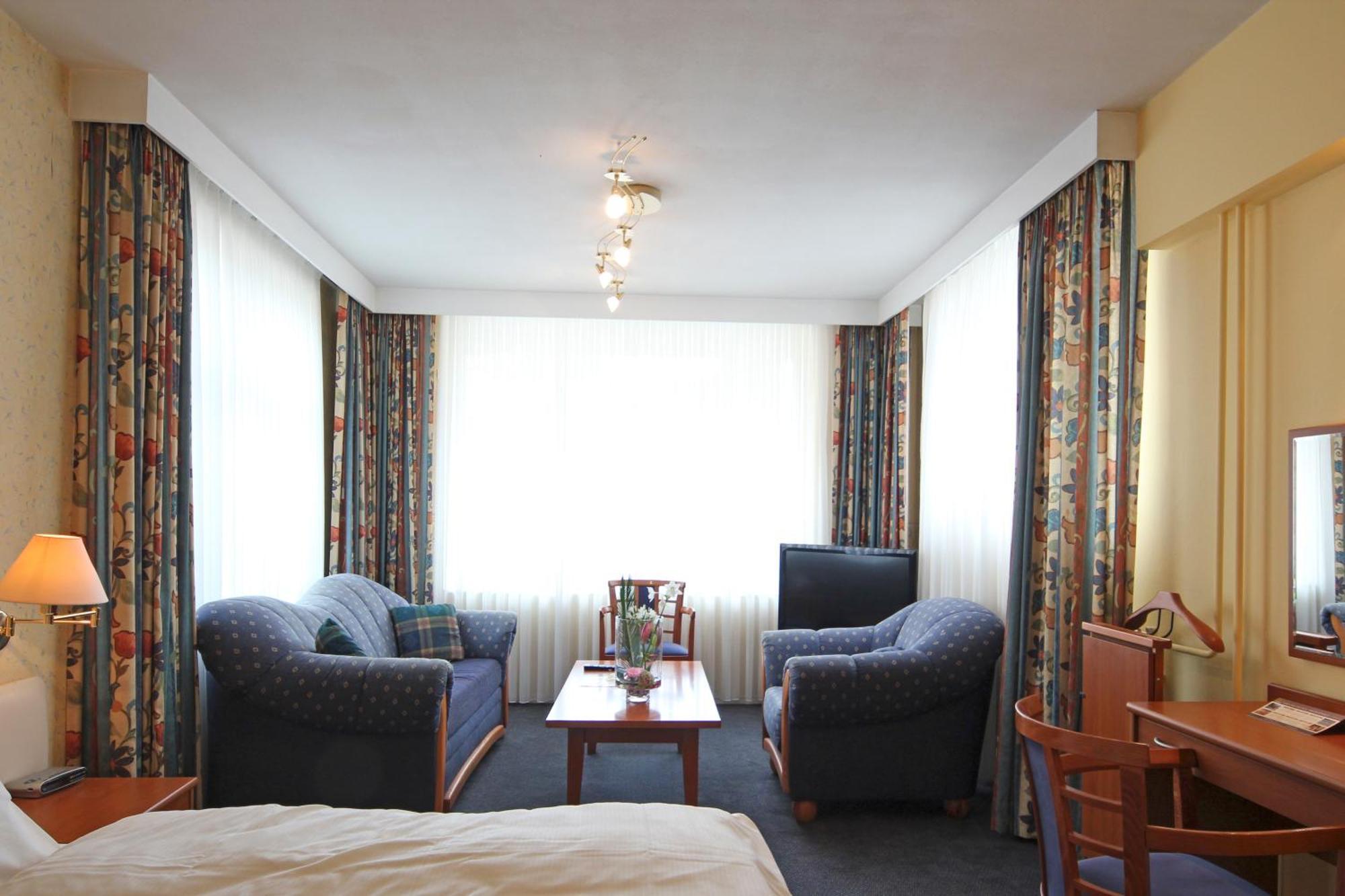 Grand Hotel Monopole Valkenburg aan de Geul Номер фото